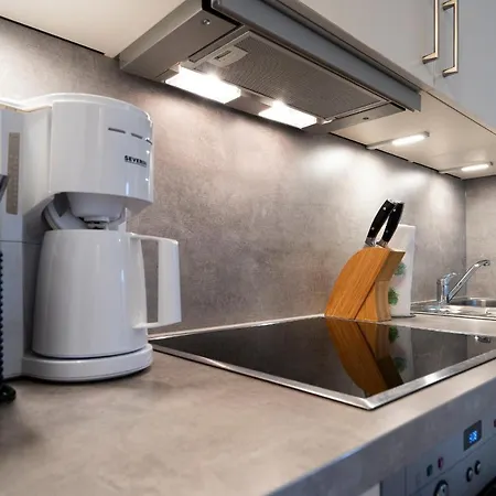 Muehlenteich App 14 *